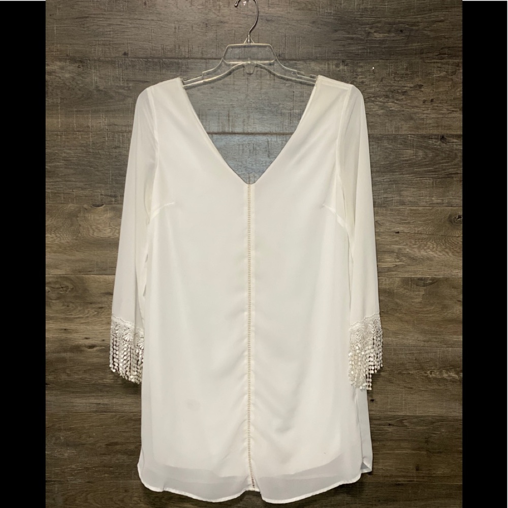 NWOT Large Lila Clothing Co Plunge Neck Dress